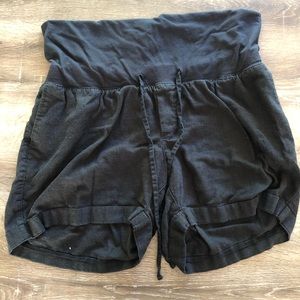 Old Navy Maternity black shorts